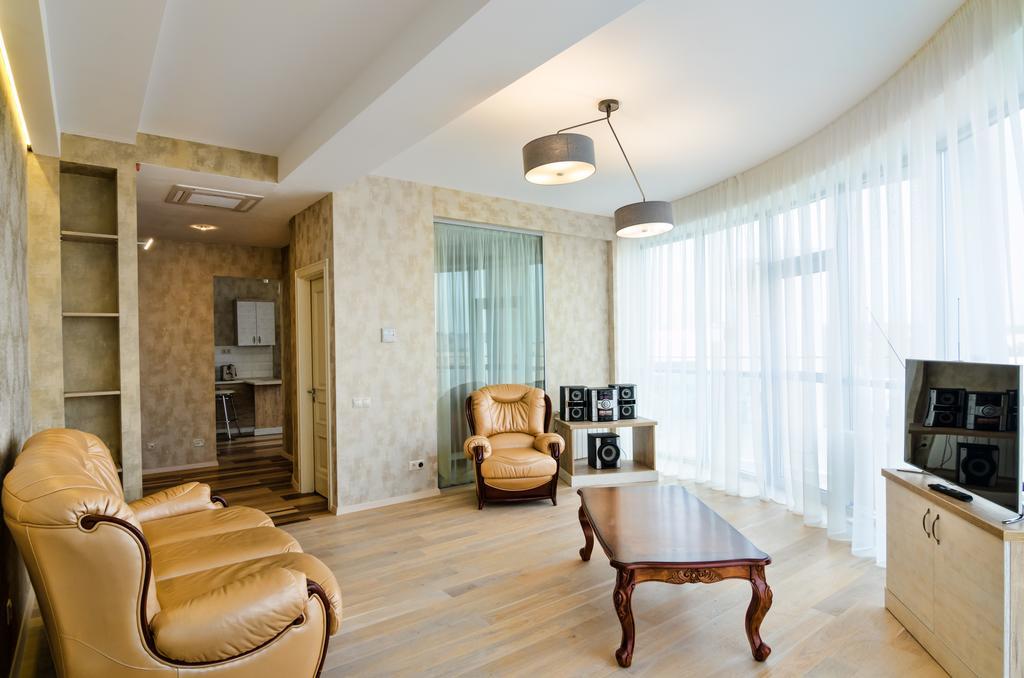 Leogrand Apartments Z Panoramoyu Lvova Buitenkant foto