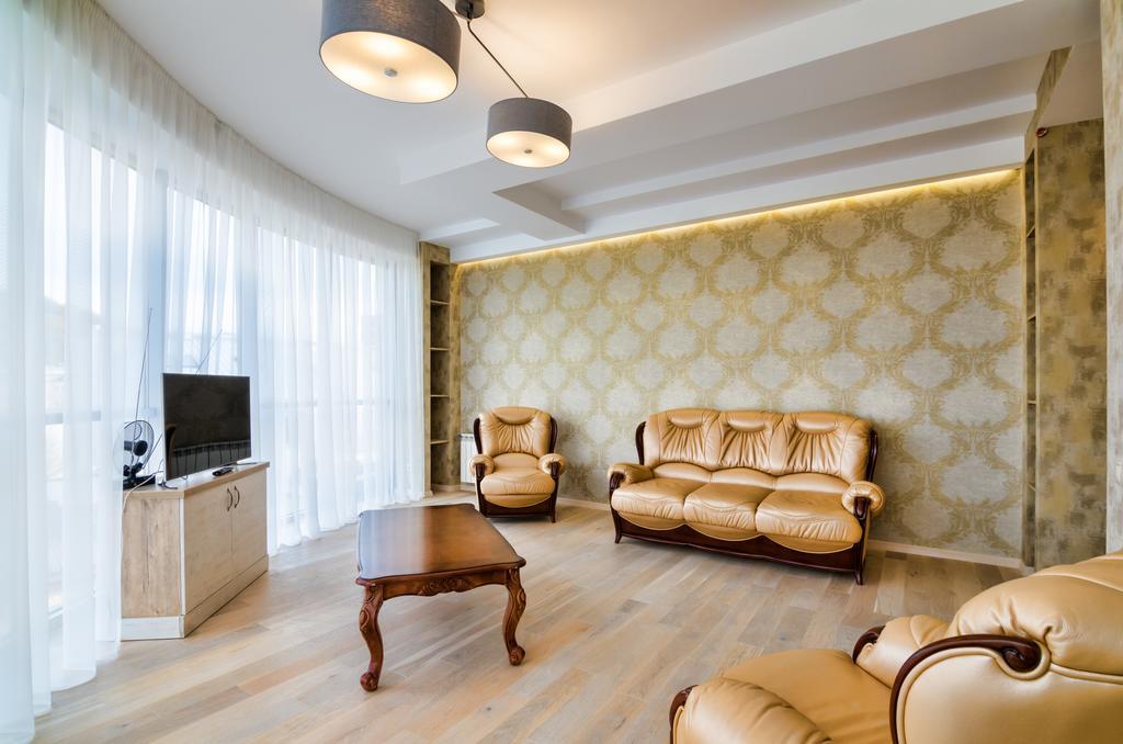 Leogrand Apartments Z Panoramoyu Lvova Buitenkant foto